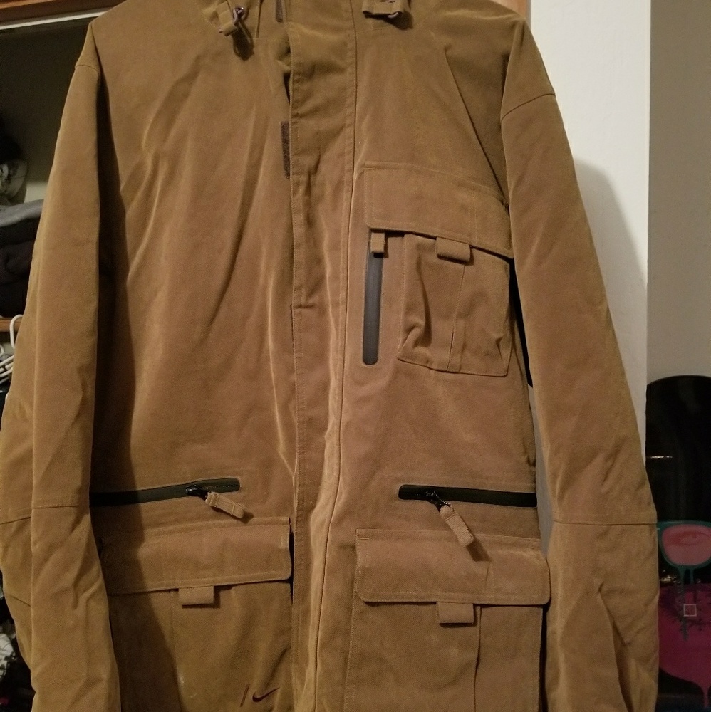 Nike snowboard jacket